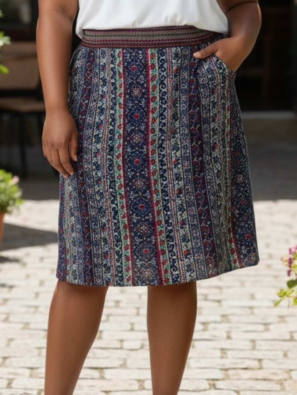 sahalie Navy Multi-Stripe Printed skort in size xlg